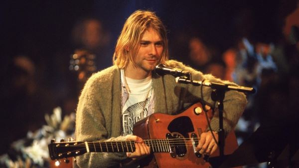 "Курт Кобейн в гробу перевернулся": россияне обвинили "мальчика с обложки" Nirvana в жажде наживы