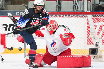 Российские хоккеистки разгромно проиграли американкам на чемпионате мира